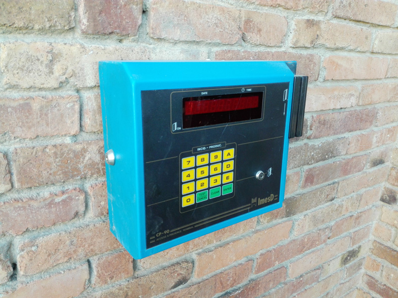 maquina marcador horario trabajo metal func 25x30_5x11_5 1u